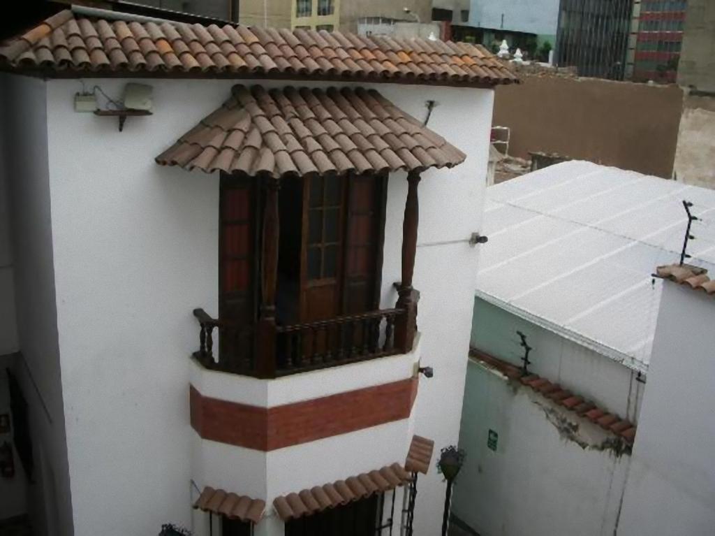 Hotel Miraflores Lodge ลิมา ภายนอก รูปภาพ