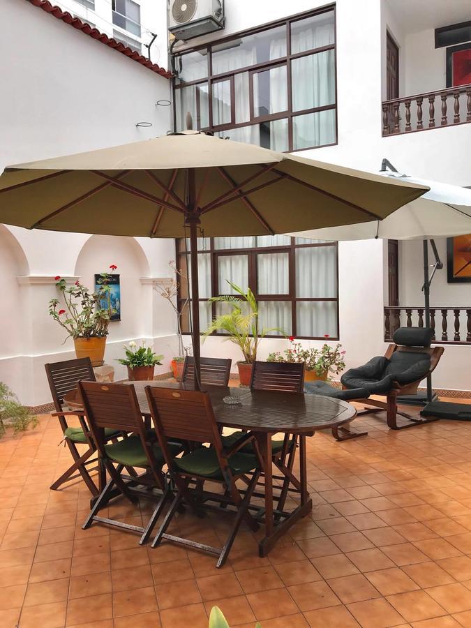 Hotel Miraflores Lodge ลิมา ภายนอก รูปภาพ